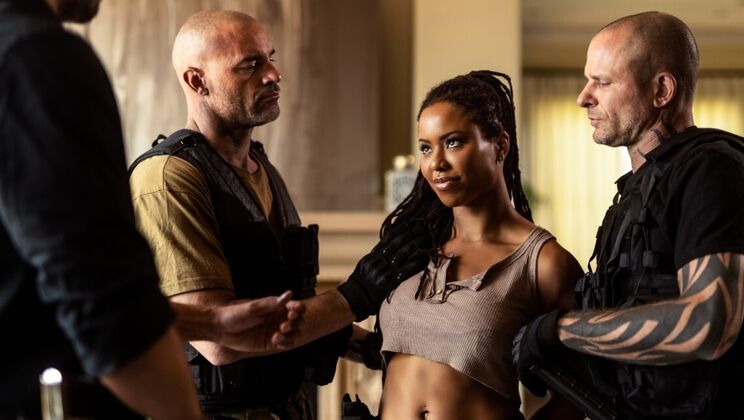 Machine Gunner 4: Anal Ass-To-Mouth Cumshot Clean-Up