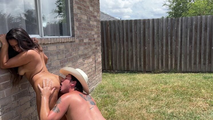 Alexa & Zach Outdoor Rodeo: Quickie, Kissing, and Moaning