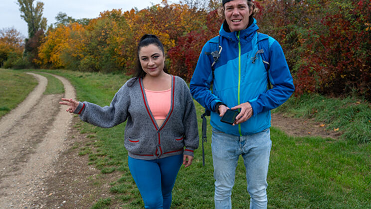 Jennifer Mendez Big Tits RV Driver Rescues Lost Hikers and Gets Oral