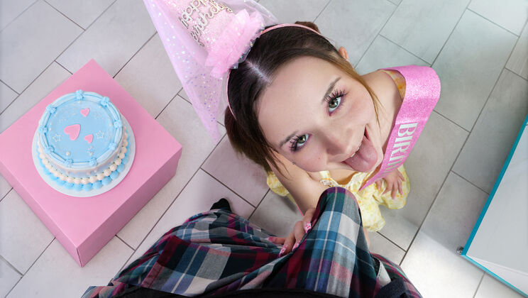 Birthday Facial: She Wants Your Cum as a Gift